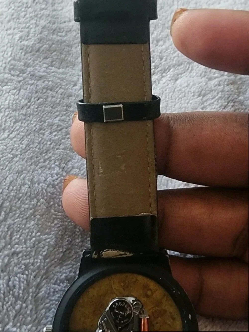Men’s 4 Watch Bundle – Heavily flawed – Needs Batteries